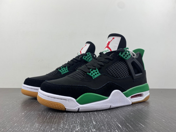 Nike SB x Air Jordan 4 customize