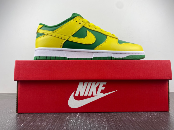 nike dunk low “reverse brazil” dv0833-300