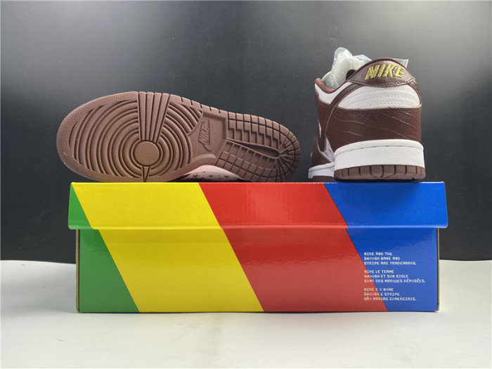 Supre* X Dunk Low OG SB QS 