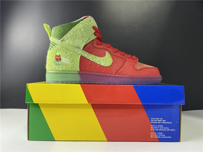 nike sb dunk high strawberry cough - cw7093-600