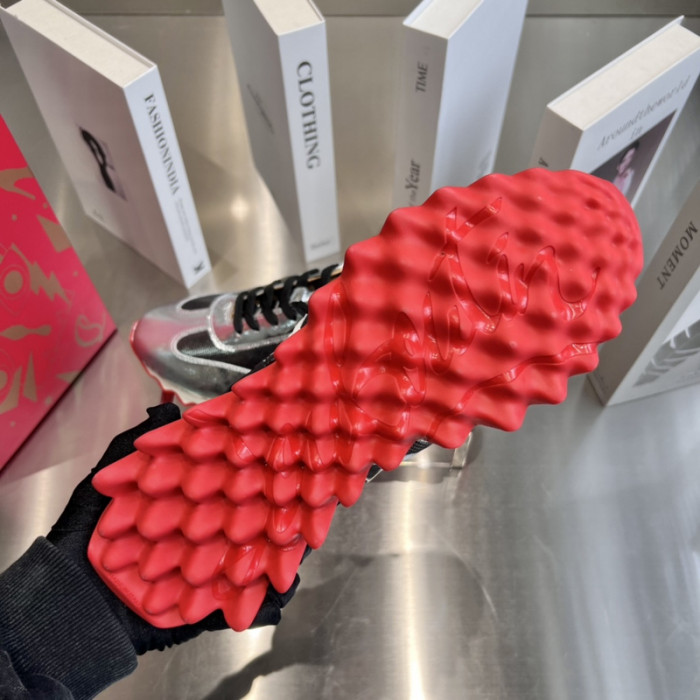 CHRISTIAN LOUBOUT1N Loubishark man (CUSTOMIZE)