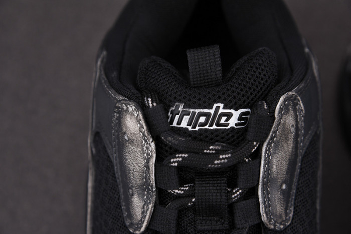 blc* triple s trainer