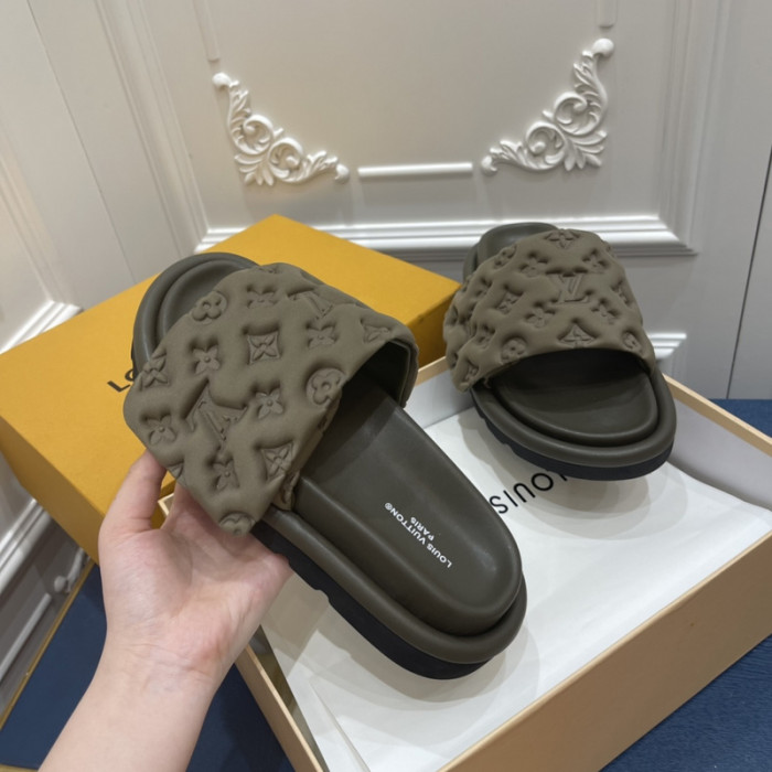 LOU1_TON POOL PILLOW COMFORT MULE (EU35-EU40)