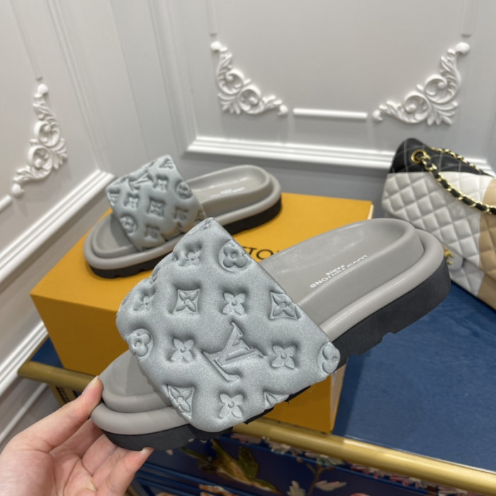 LOU1_TON POOL PILLOW COMFORT MULE (EU35-EU40)