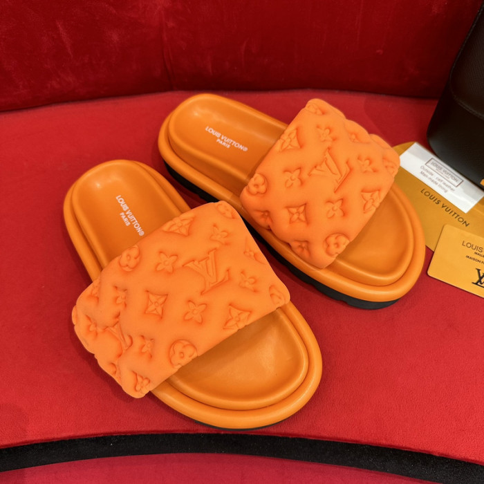 LOU1_TON POOL PILLOW COMFORT MULE (EU35-EU40)